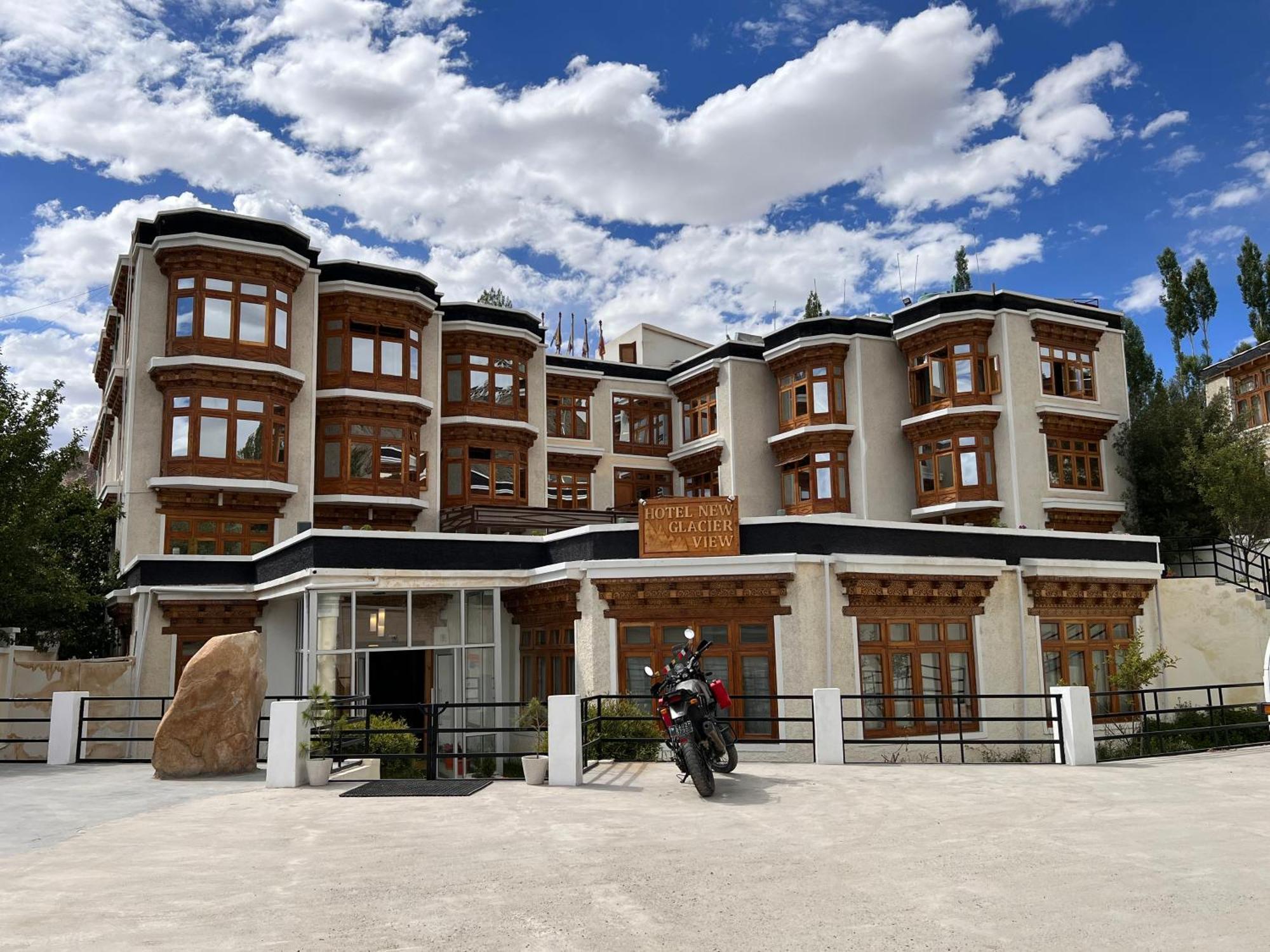Hotel New Glacier View レー エクステリア 写真