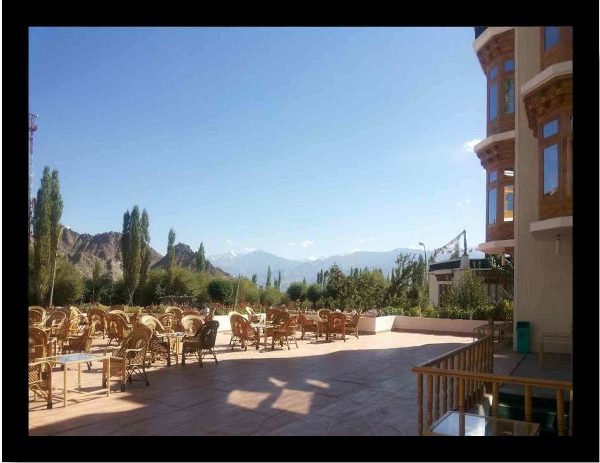 Hotel New Glacier View レー エクステリア 写真